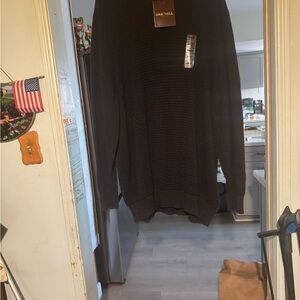 Oak Hill Men's Classic Black Crewneck Sweater